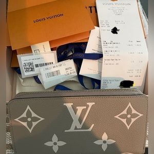 NWT Louis Vuitton Zippy Wallet 🩷🩷🩷